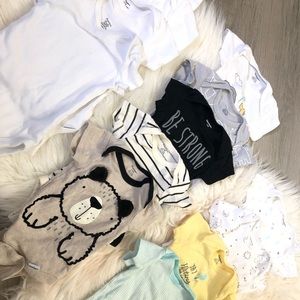 0-3 Month Onesies 14pk